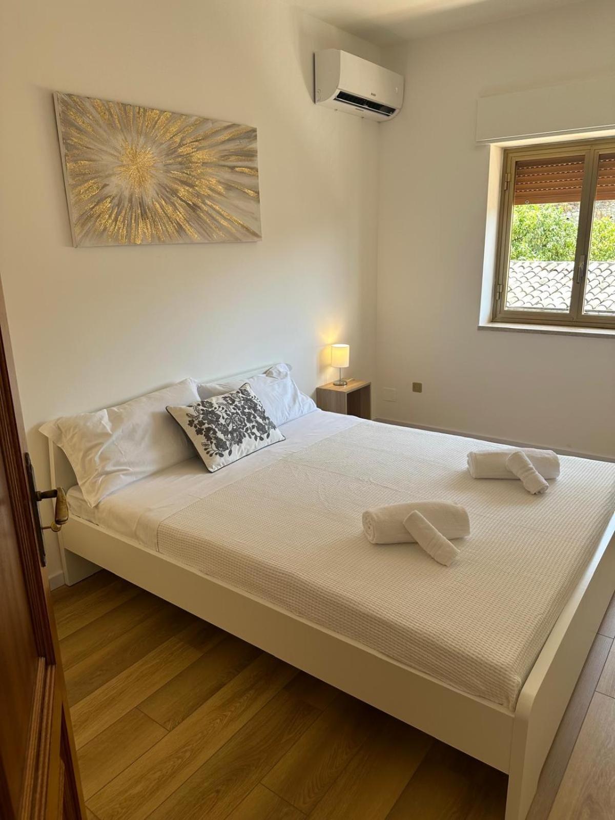 We Home Taormina Center With Parking Exterior foto